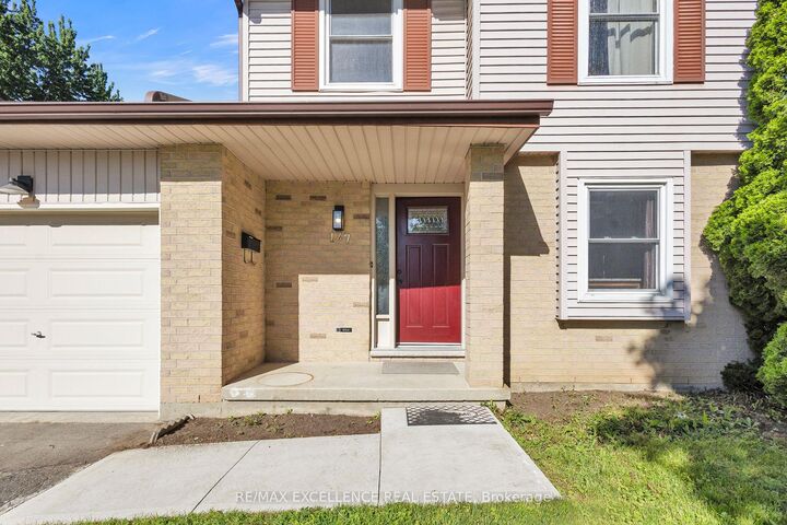 Property Photo: 127 Acorn Crescent ON N6G 3V4