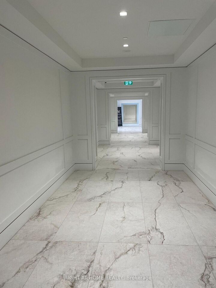 Property Photo:  4010 Eglinton Avenue W 331  ON M9A 0G5 