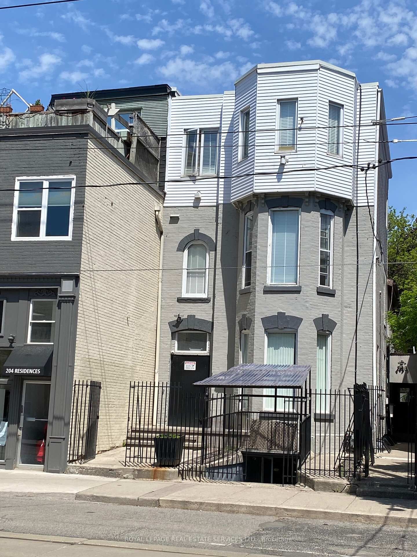 Property Photo:  206 Carlton Street 102  ON M5A 2L1 