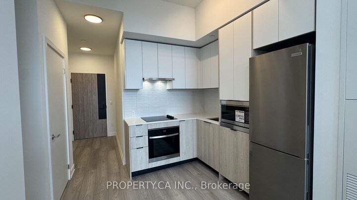 Photo de la propriété:  1007 The Queensway N/A 910  ON M8Z 0H4 