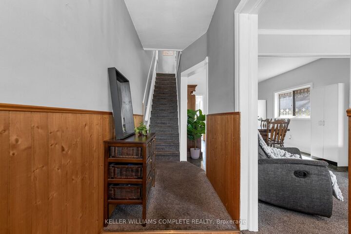 Property Photo:  16 Albemarle Street  ON L8L 7G3 