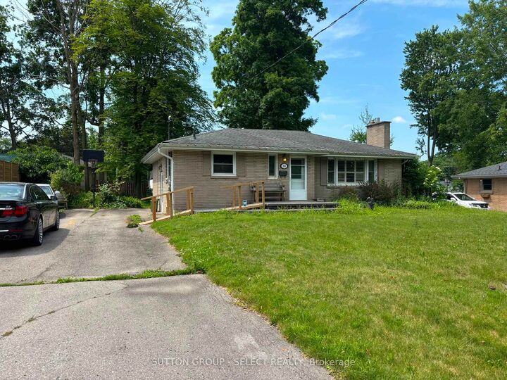 Property Photo:  316 Ridgewood Crescent  ON N6J 3G6 