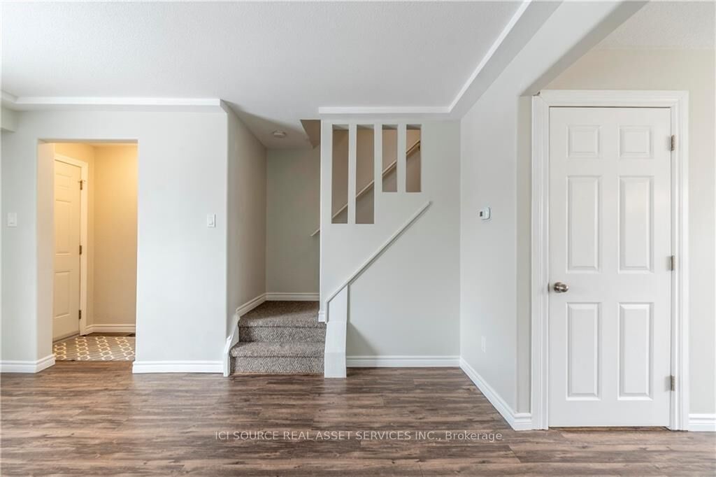 Property Photo: 205 Carlyle Drive 45 ON N5V 3K7