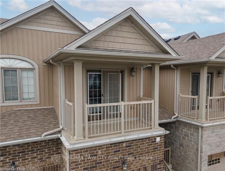 Property Photo:  76 Meadowridge Street  ON N2P 0E2 
