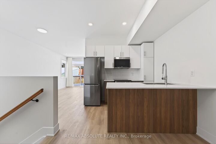Photo de la propriété:  183 Columbus Avenue B  ON K1K 1P7 