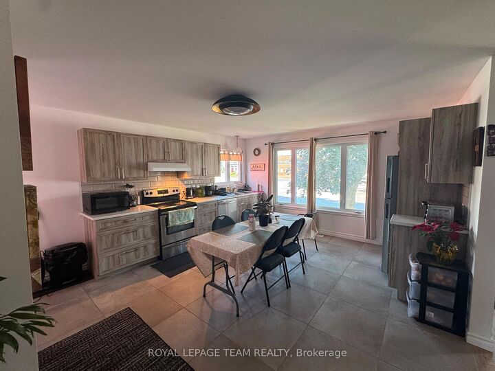Property Photo:  334 Telegraph Street  ON K0B 1A0 