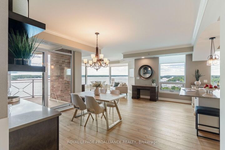 Property Photo:  15 St Andrew Street 1602  ON K6V 0B8 