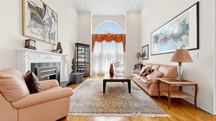 Property Photo: 492 Ruth Avenue ON M2M 2J3