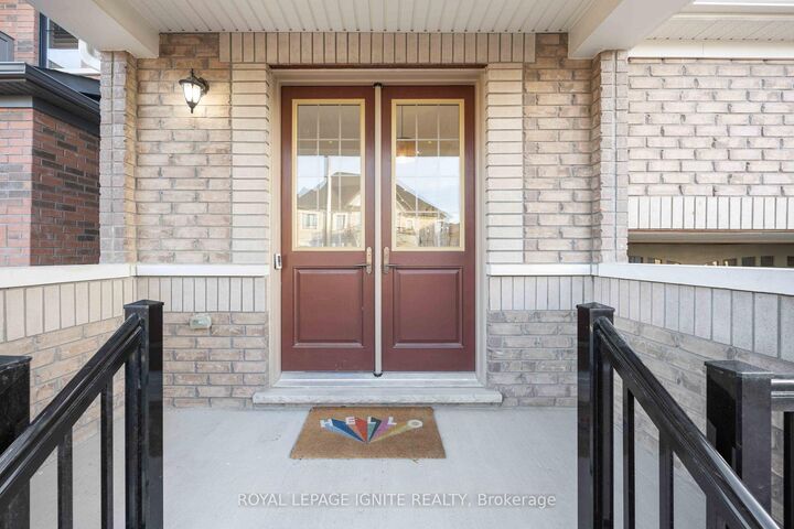 Property Photo:  43 Swordfish Drive  ON L1P 0K7 