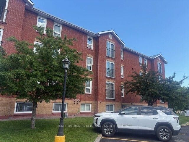 Property Photo:  550 Talbot Place 301  ON K7G 3C6 