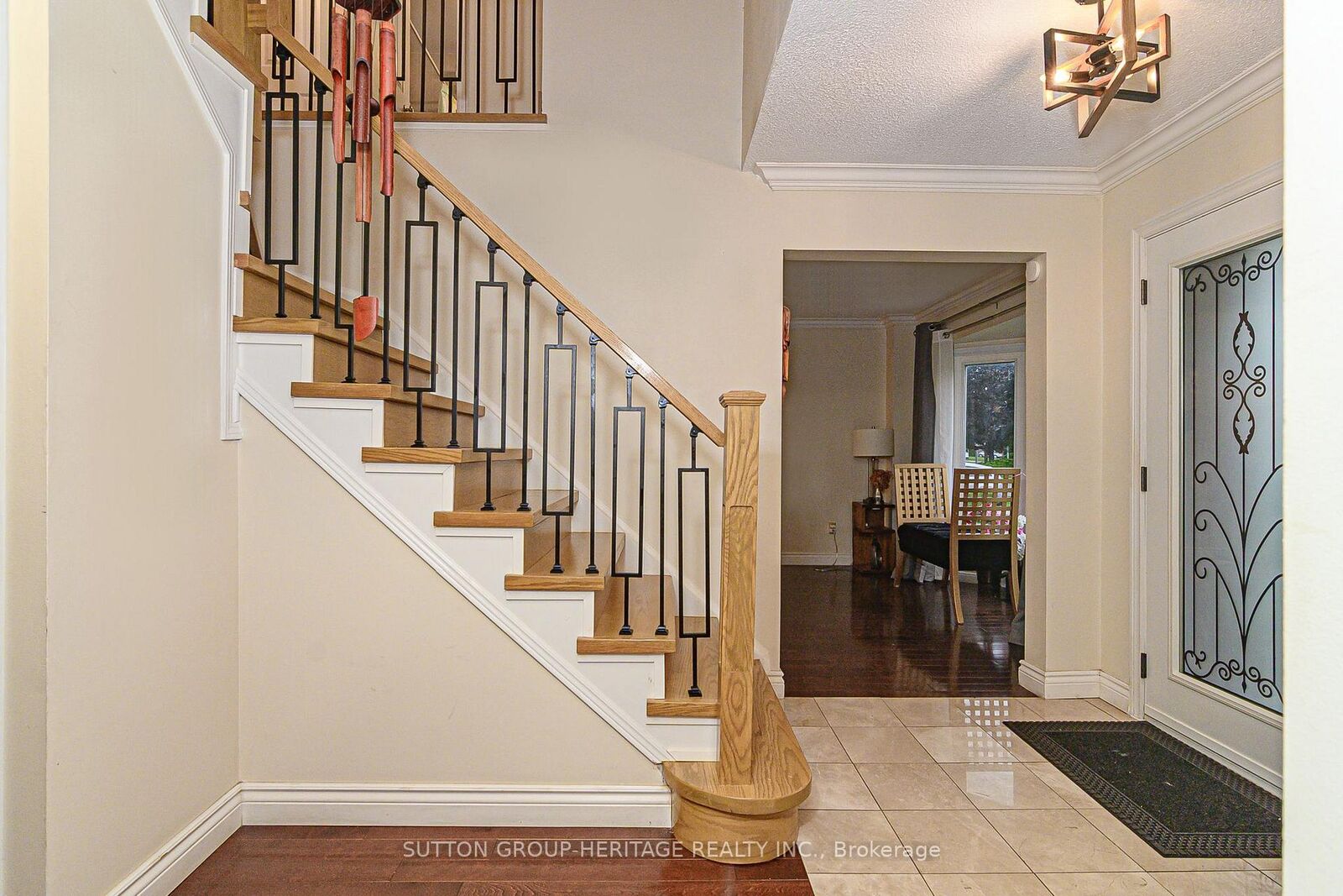 Property Photo: 209 Bassett Boulevard ON L1R 1S4