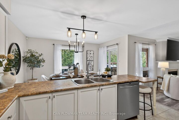 Property Photo: 10 Springbank Road ON K0L 2W0
