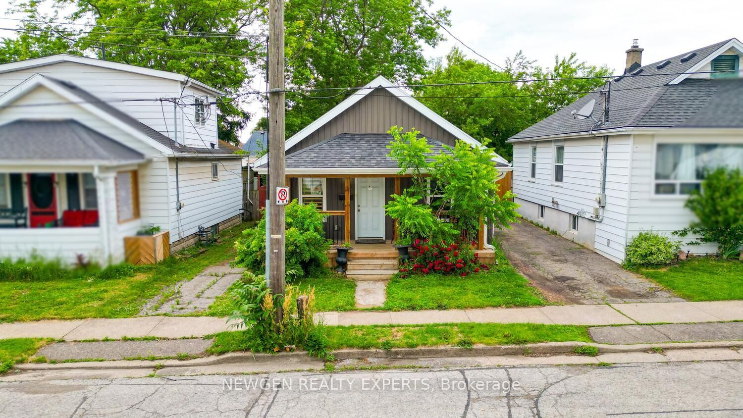 Property Photo: 10 Wills Street ON L2P 2W4