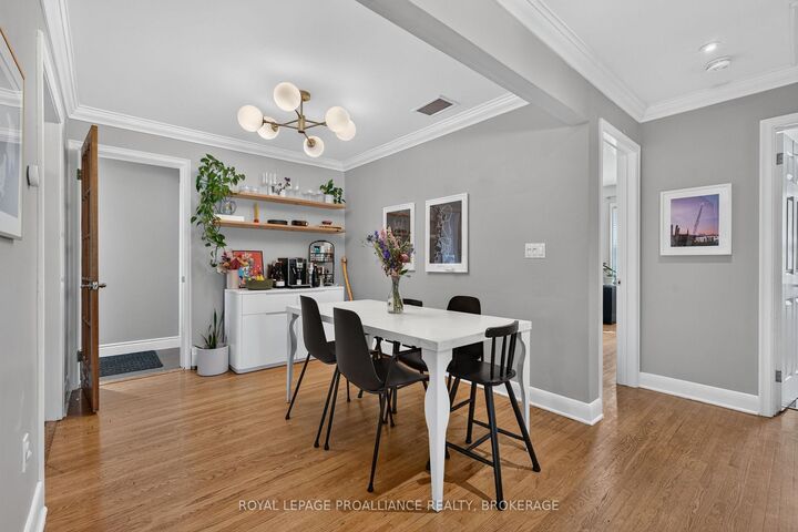 Property Photo: 27 Elizabeth Avenue ON K7M 3G9