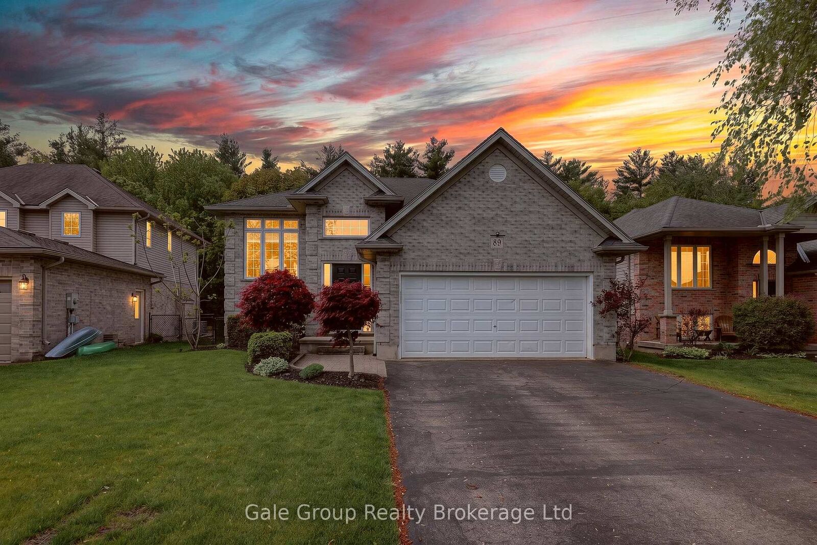 Property Photo:  89 Woodvale Drive  ON N0L 1G3 