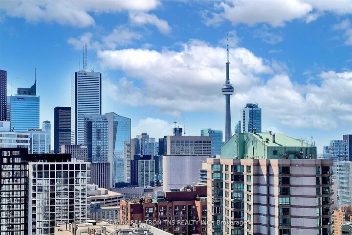 Property Photo: 386 Yonge Street W 3012 ON M5B 0A5