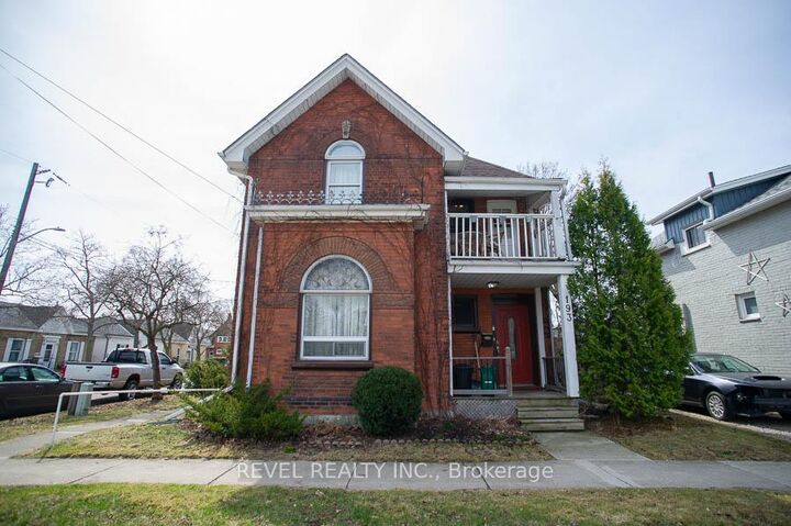 Property Photo: 193 Chatham Street 1 ON N3S 4G6