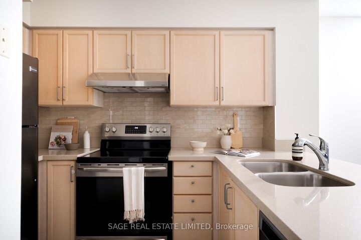 Property Photo: 745 New Westminster Drive 203 ON L4J 8J9