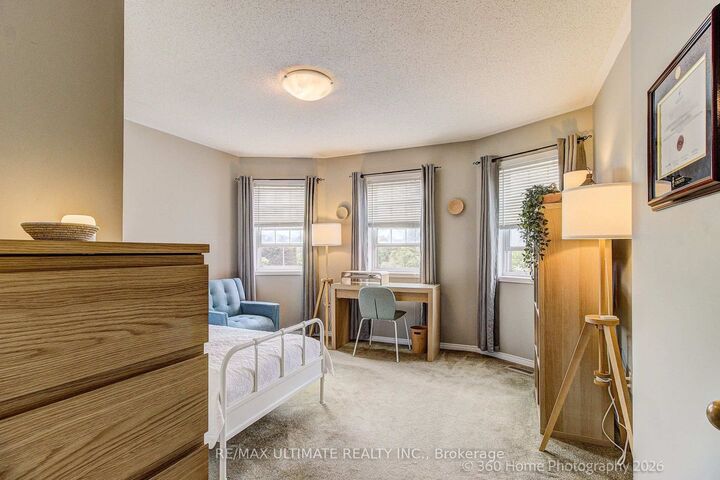 Property Photo:  53 Wilshire Drive  ON L1M 2H2 