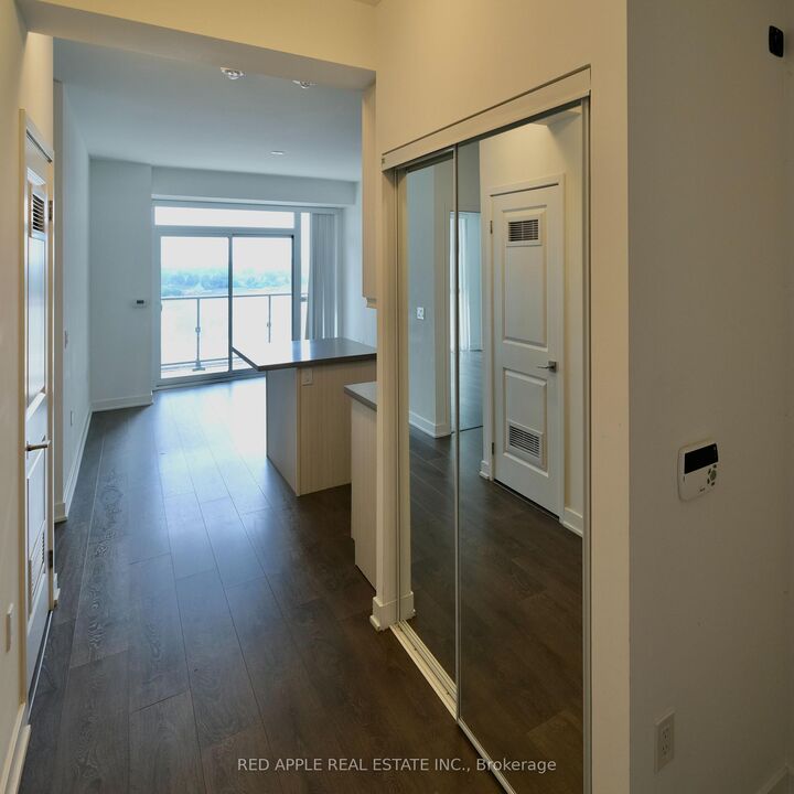 Property Photo: 75 Oneida Crescent 612 ON L4B 0H3