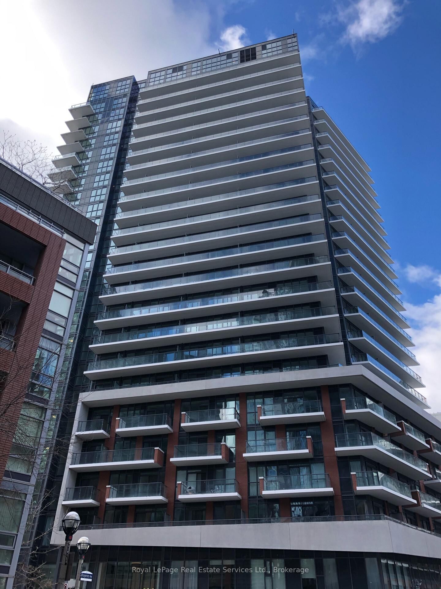 Property Photo: 38 Iannuzzi Street 717 ON M5V 0S2