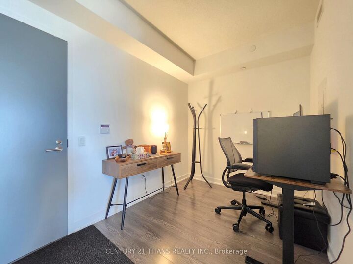 Property Photo:  50 O'Neill Road 1610  ON M3C 0R1 