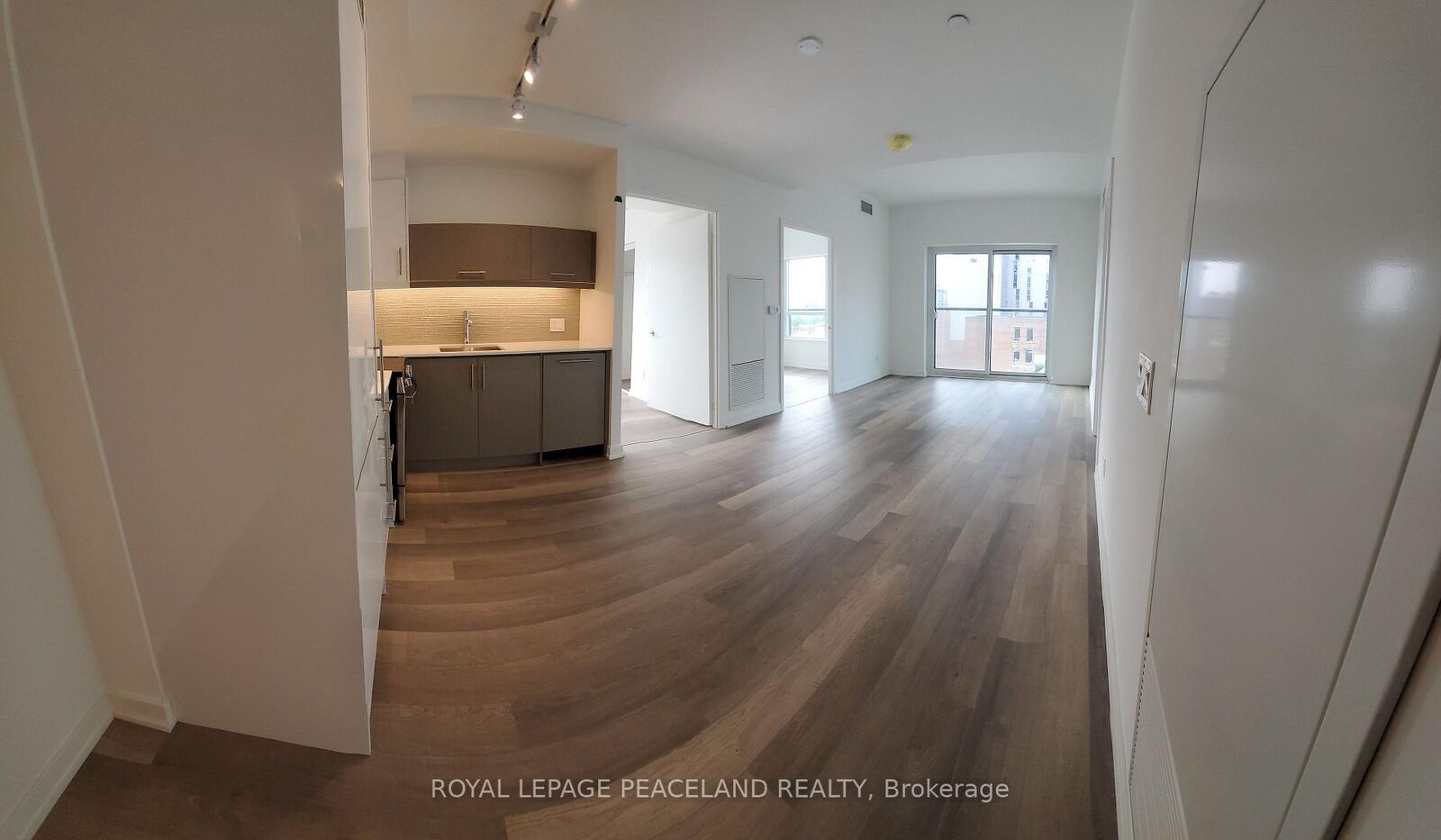 Property Photo:  181 Huron Street 803  ON M5T 0C1 