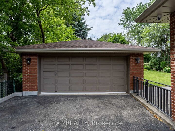 327 Angelene Street — photo 1