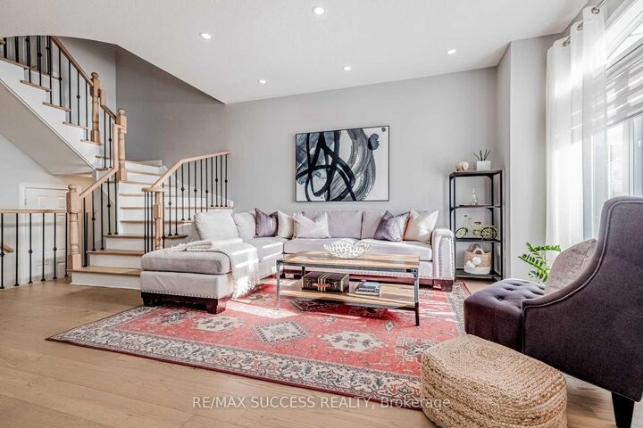 Property Photo: 5399 Festival Drive ON L5M 0G7