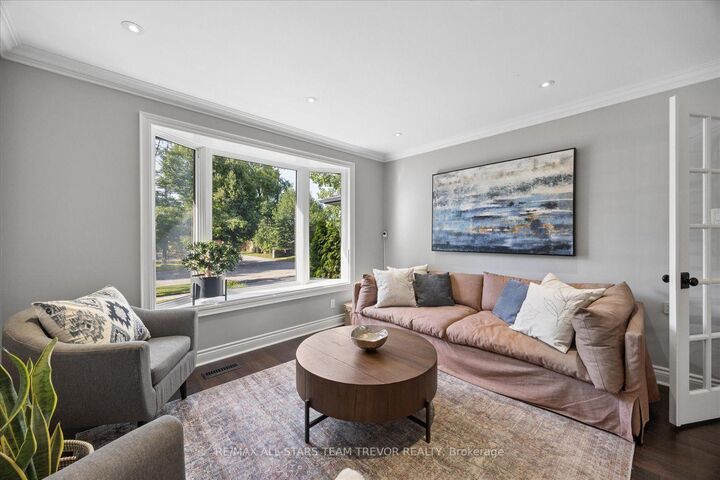 Property Photo:  67 Riverglen Drive  ON L4P 3K7 