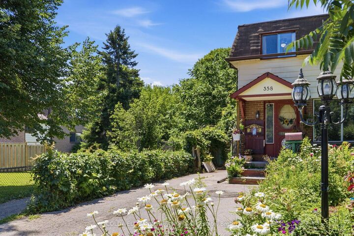 Property Photo:  358 Camelot Court  ON L1G 6P7 