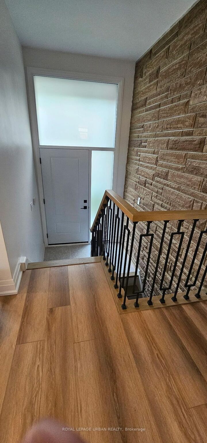 Property Photo:  21 Chopin Avenue  ON M1K 2W3 