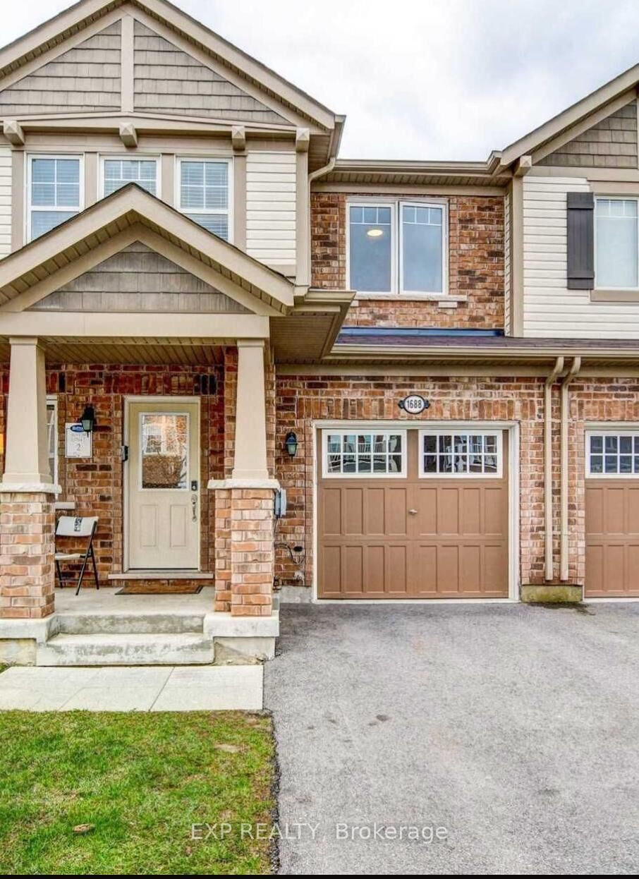 Property Photo: 1688 Copeland Circle ON L9T 8X8