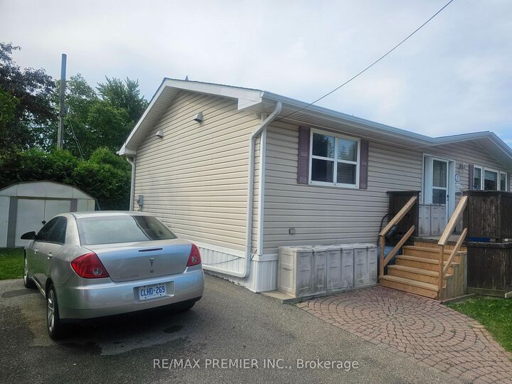 Property Photo: 1749 Dundas Street E 21-5 ON L4X 2R6