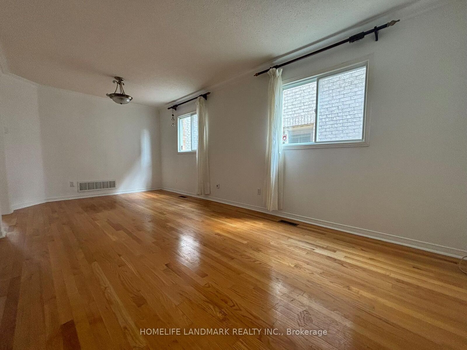 Property Photo: 9 Baltic Street ON L4B 4H8