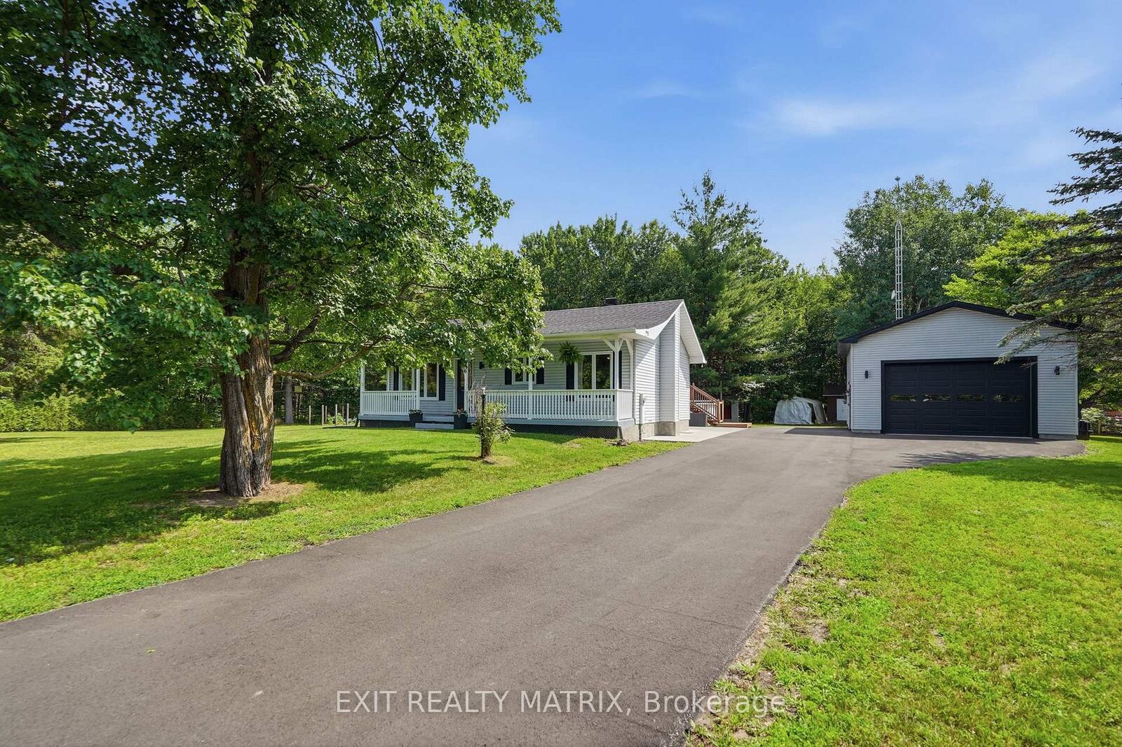 Property Photo:  639 Boundary Road  ON K0B 1A0 