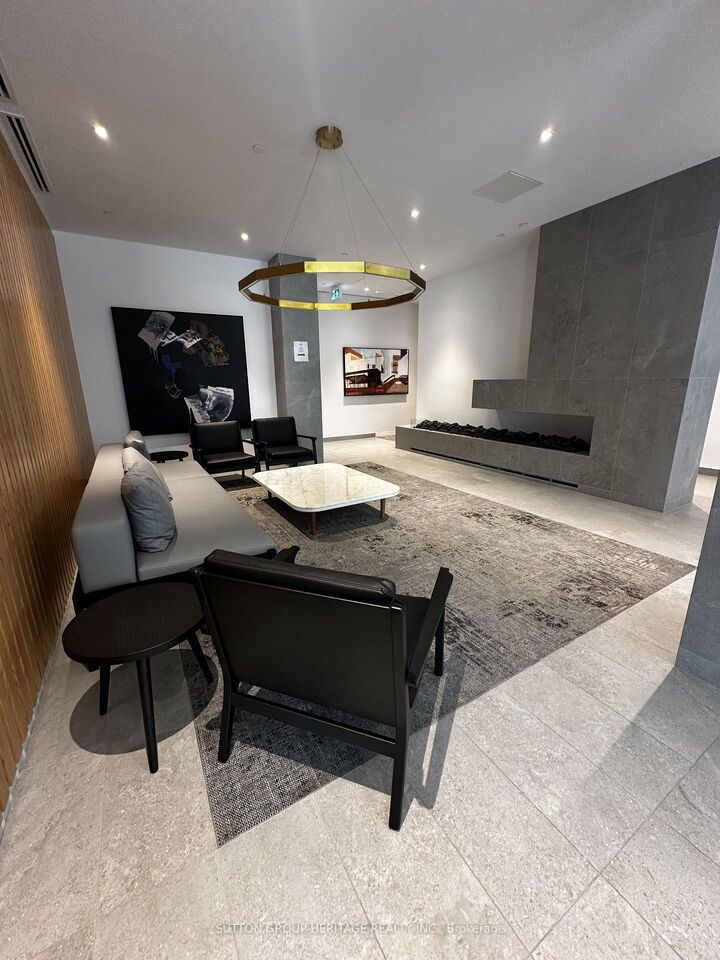 Property Photo:  7439 Kingston Road 512  ON M1B 0G1 
