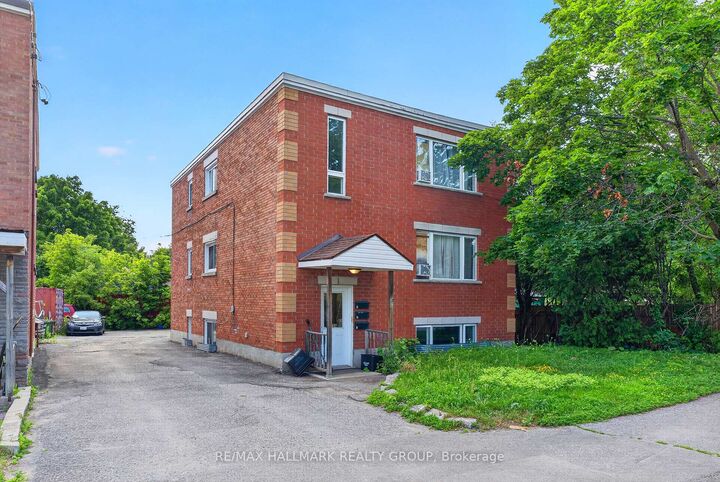 Property Photo:  734 De L'Eglise Street  ON K1K 3K6 