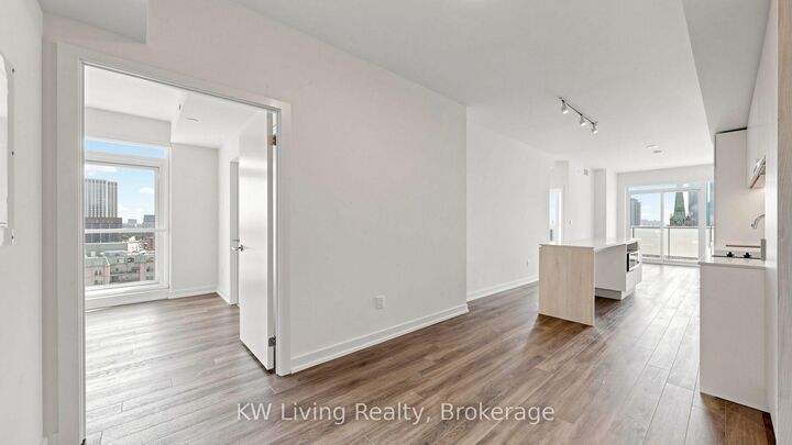 Property Photo:  89 Church Street 1807  ON M5C 0B7 