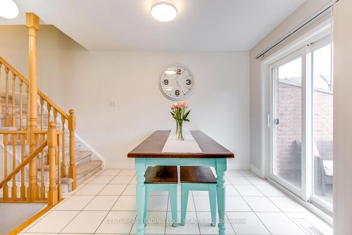 Property Photo: 2945 Thomas Street 124 ON L5M 6C1