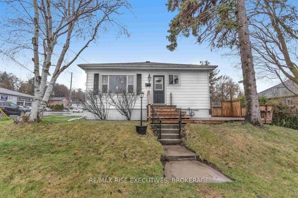 Property Photo: 2 Howard Crescent 2 ON K7M 3C6