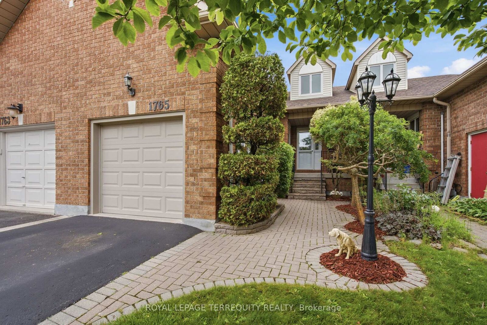 Property Photo: 1765 Dufferin Street ON L1N 1B5