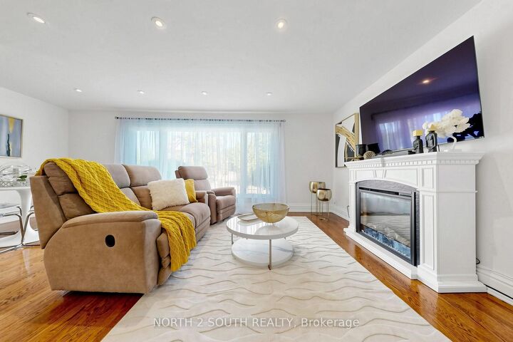 Property Photo: 263 Thistle Down Boulevard ON M9V 1K6