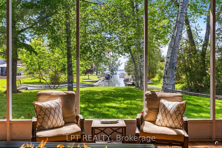 Property Photo: 204 The Queensway N/A S ON L4P 2A6