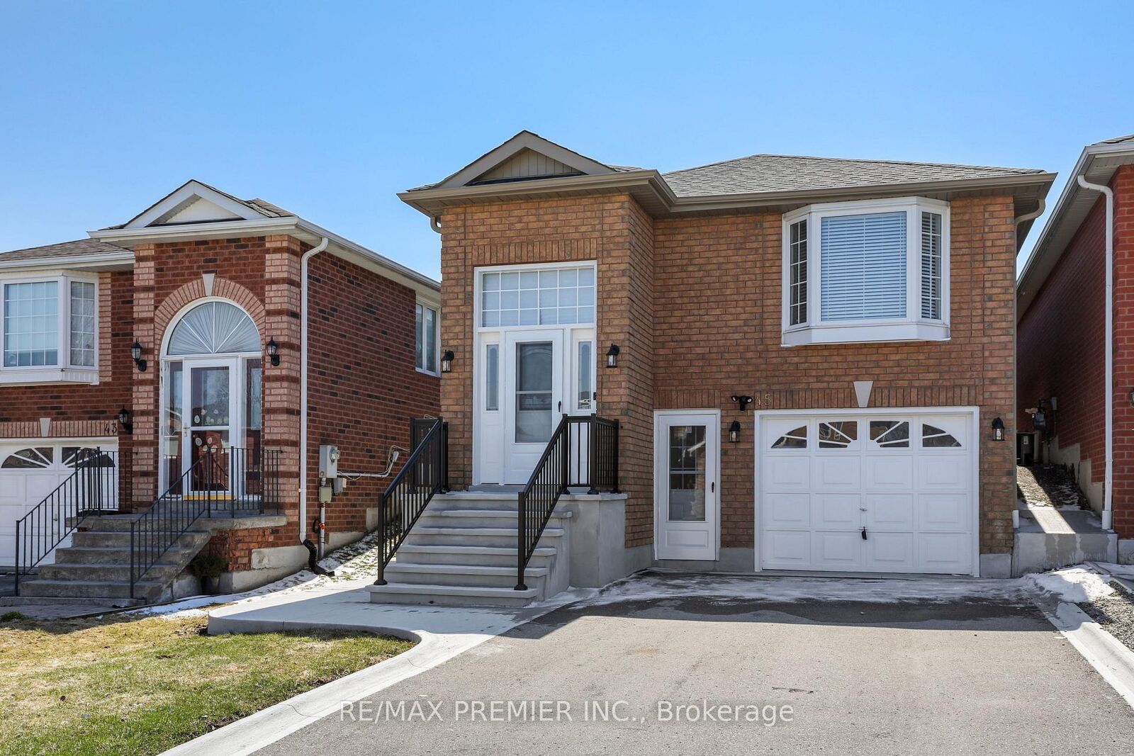 Property Photo: 45 Roughley Street ON L3Z 3B3