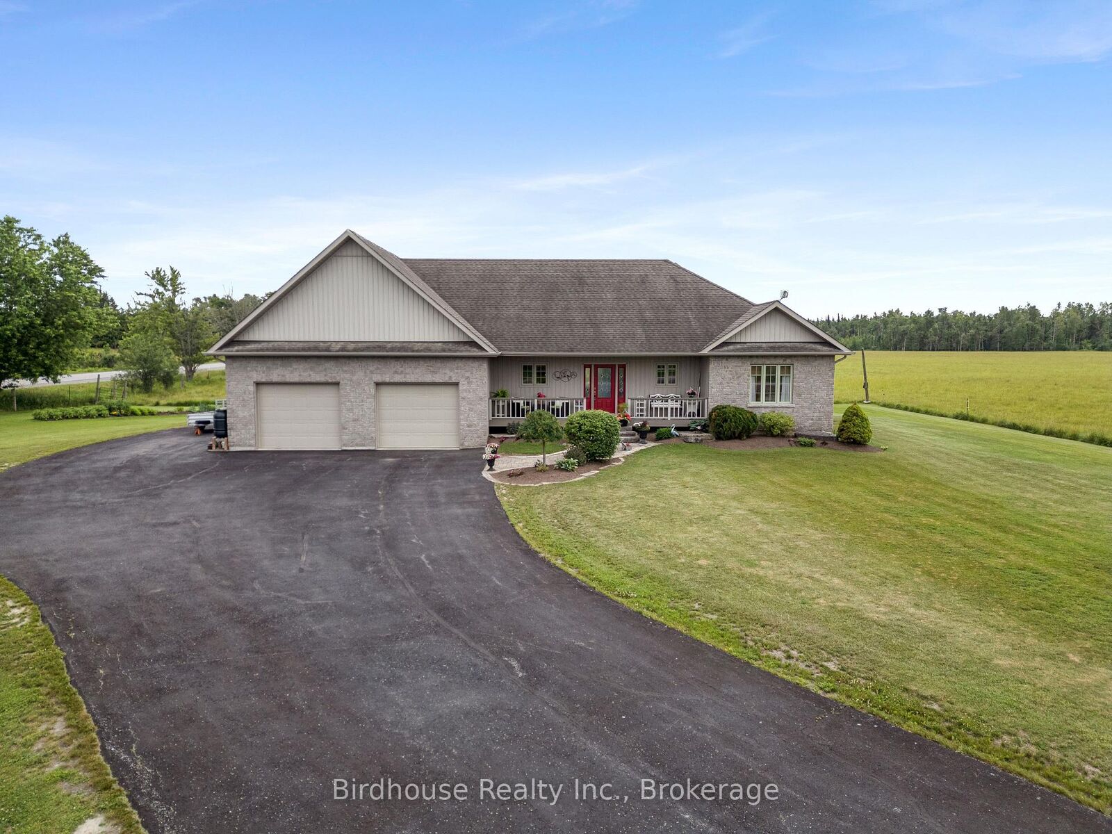Property Photo: 908 Tracey's Hill Road ON K0L 2W0