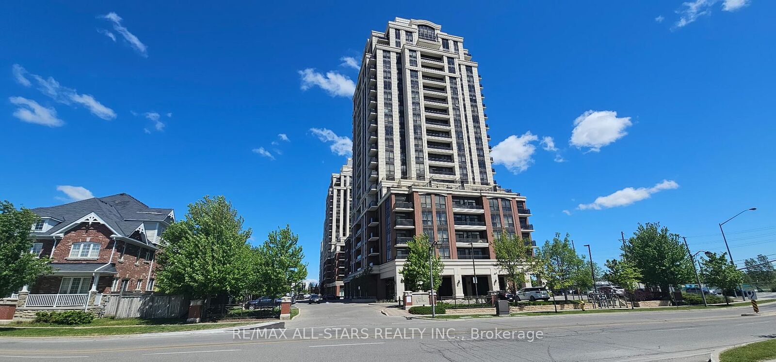 Property Photo: 9500 Markham Road 1607 ON L6E 0N6