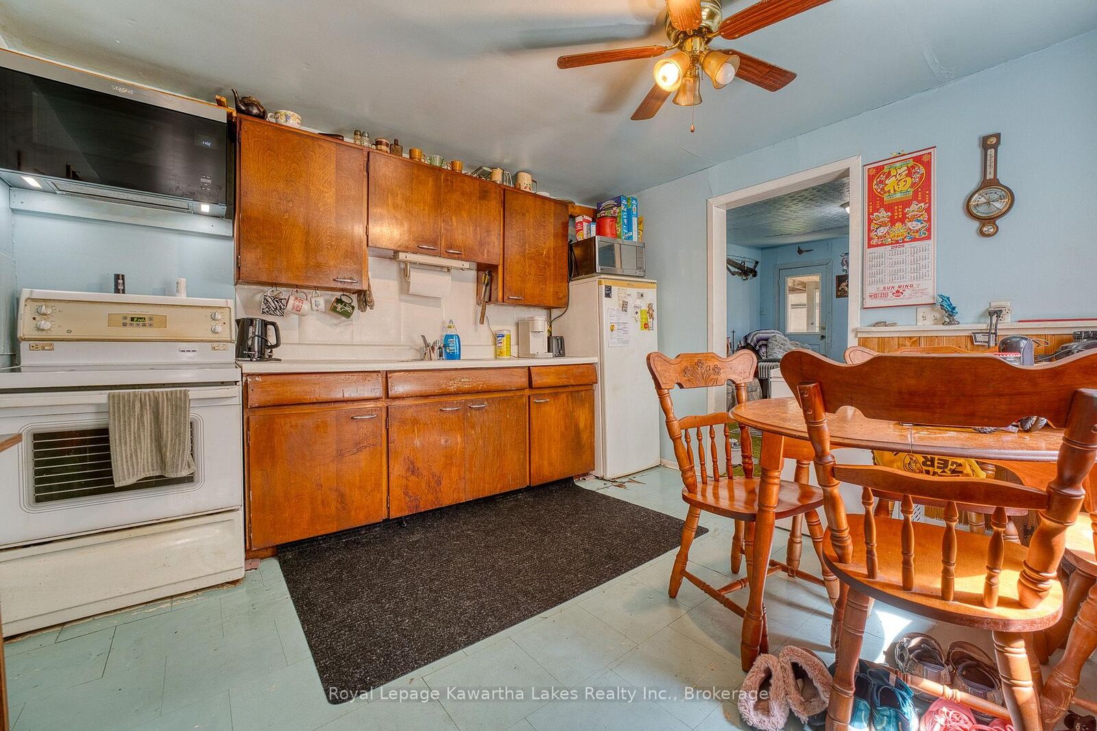 Property Photo: 15 Cockburn Street ON K0M 1K0
