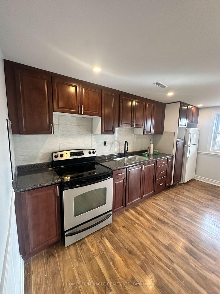 Property Photo:  2279 Chapman Court Bsmt  ON L1X 2G1 