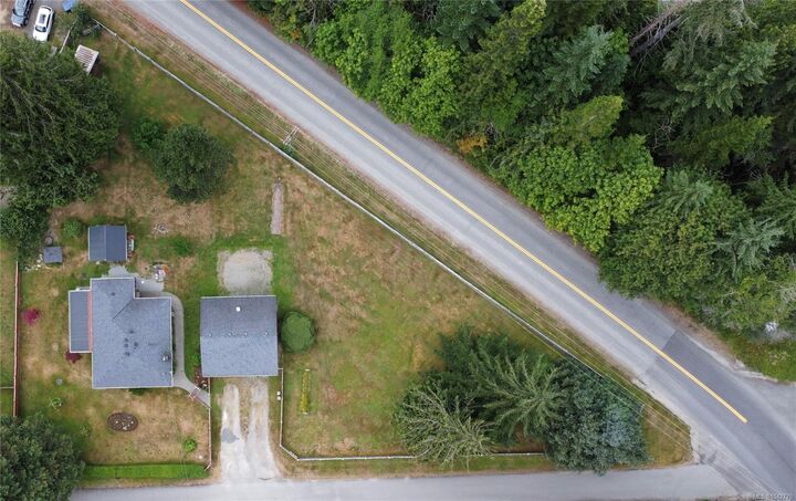 Property Photo: 10289 Tamea Rd BC V0R 1Y0